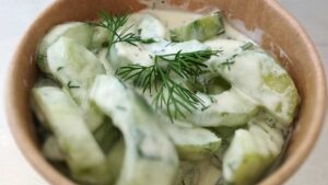 Salade de concombre à la crème