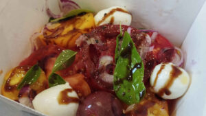 Salade de tomates cerises et mozzarella