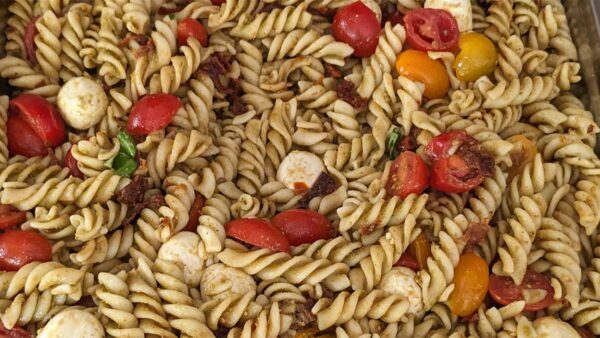 Salade de pâtes au pesto