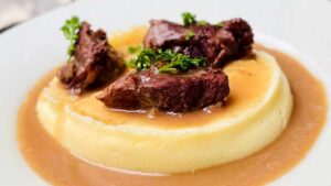 Paleron de bœuf et purée de pommes de terre