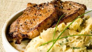 Côte de porc et purée de pommes de terre