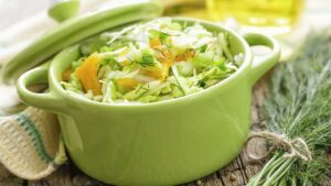 Salade de chou vert et carottes